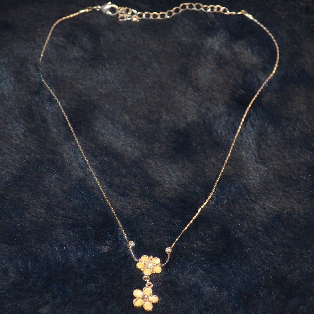 Necklace Silver w/ Rhinestones & Yellow Flower Charms